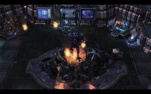 Komplettlösung zu StarCraft 2 : Durch seine Zerstörung setzen Sie jedoch den Hybriden frei.