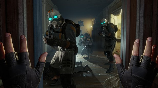 Half-Life: Alyx's trailers were shot with special viewer options that players can use themselves.